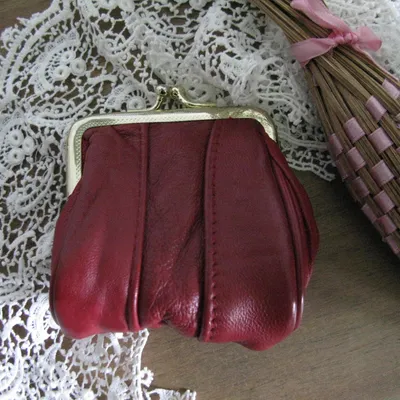 Porte monnaie bourse cuir vintage rouge bordeaux clip rétro